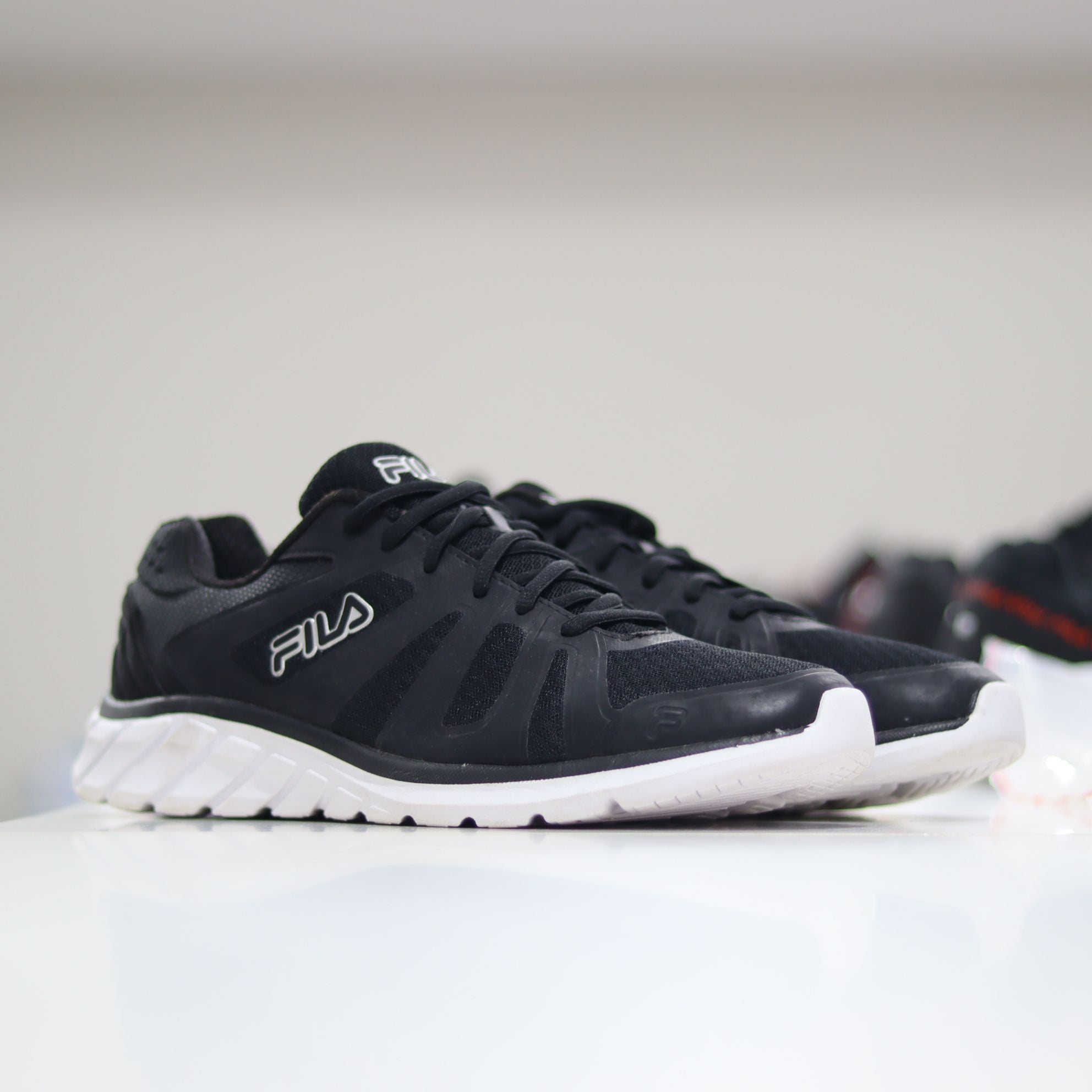 28 - FILA Running (Memory Foam)