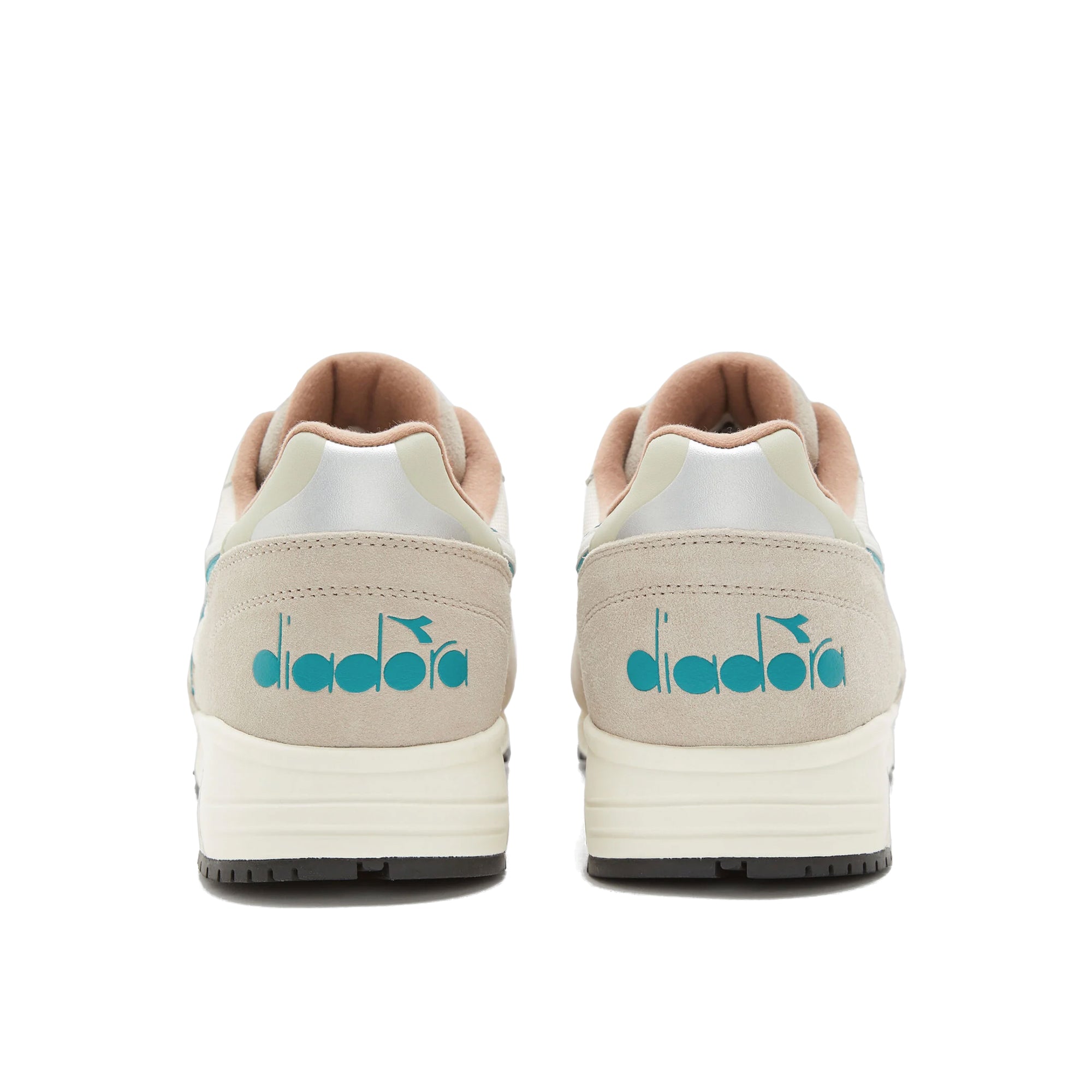 Diadora N902 Trainers - Parchment / Feather Grey / Alfalfa