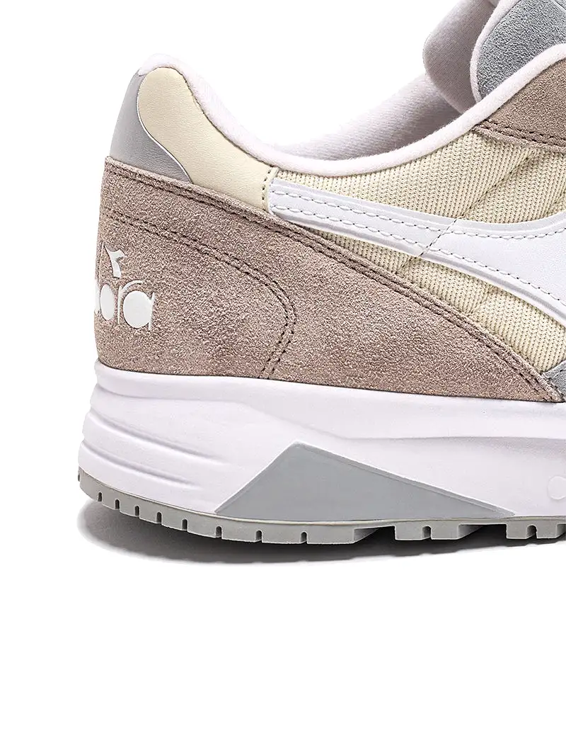 Diadora Womens N902 Trainer Arctic Coffee Bean / Cloud Cream