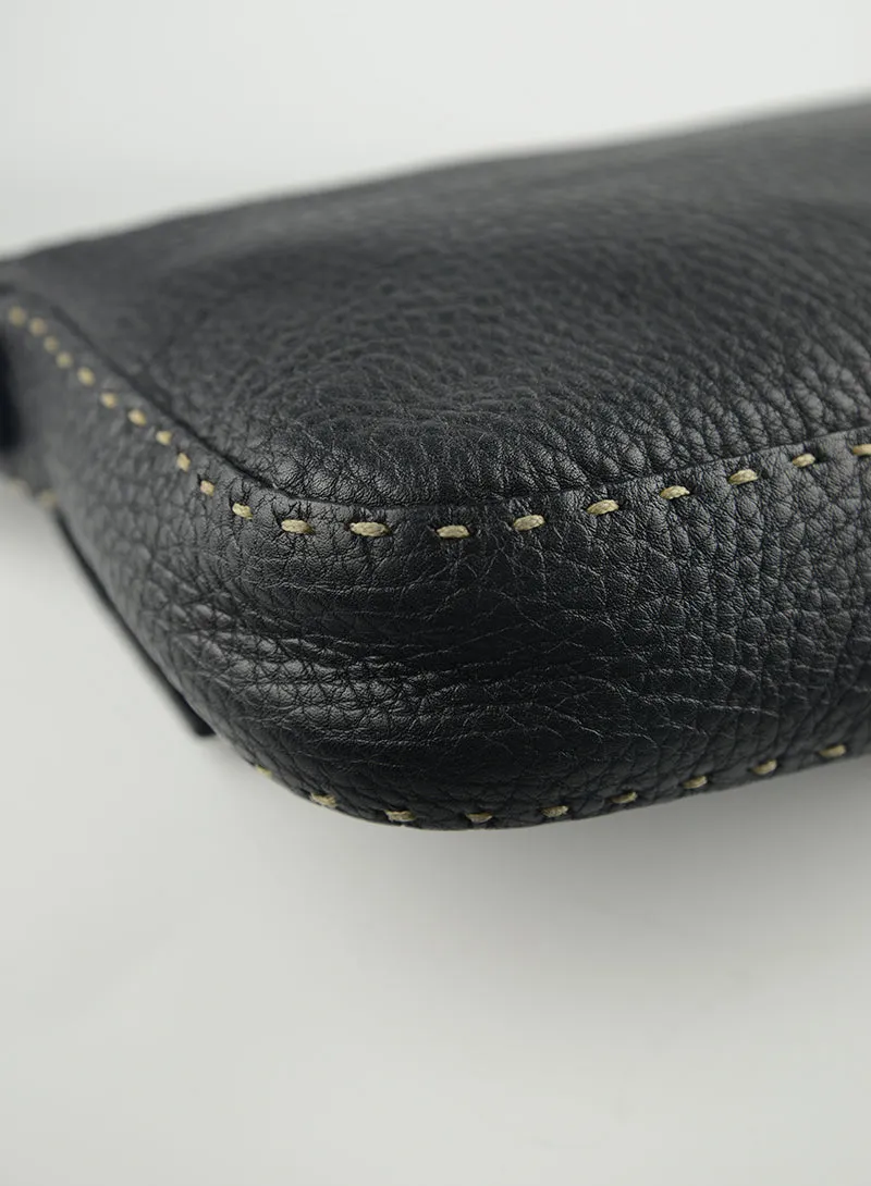 Fendi Selleria Baguette in pelle nera