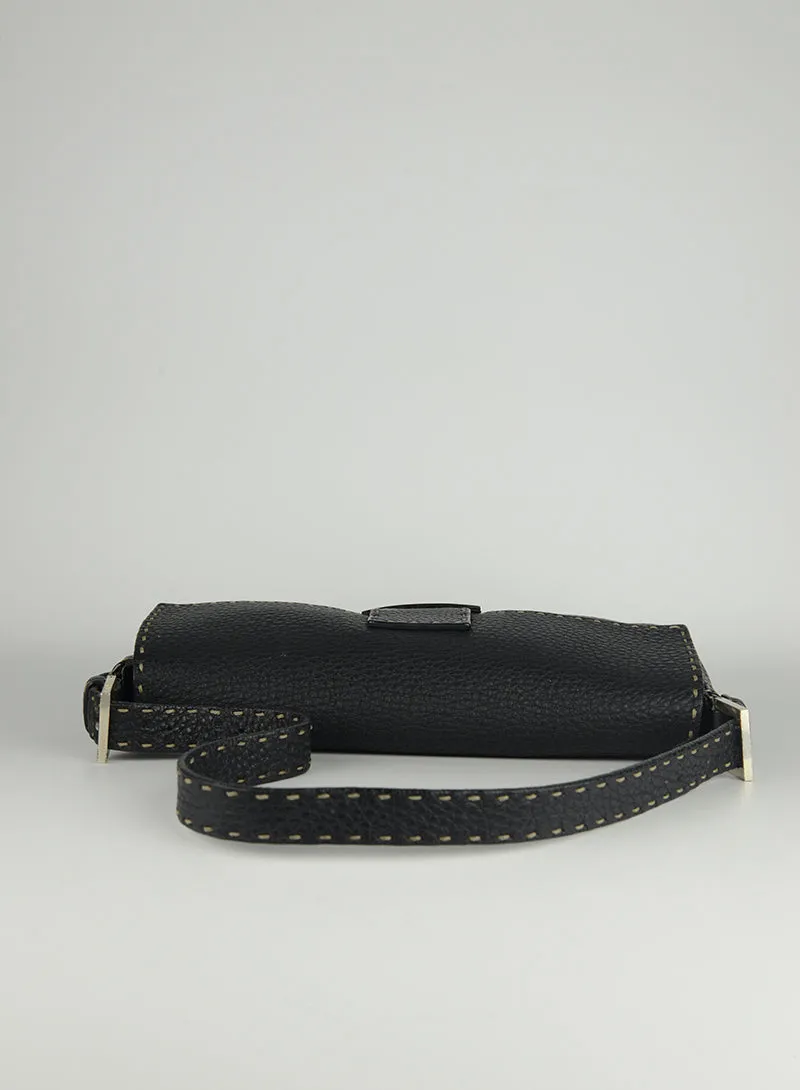 Fendi Selleria Baguette in pelle nera