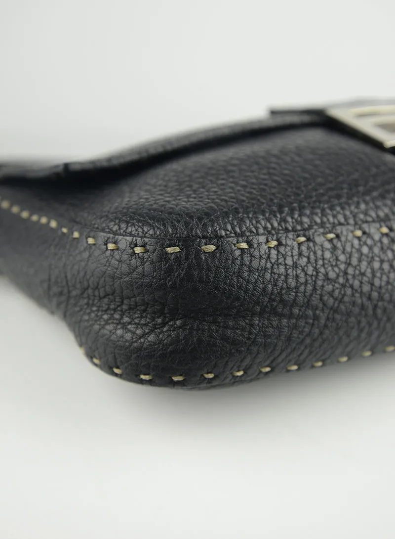 Fendi Selleria Baguette in pelle nera