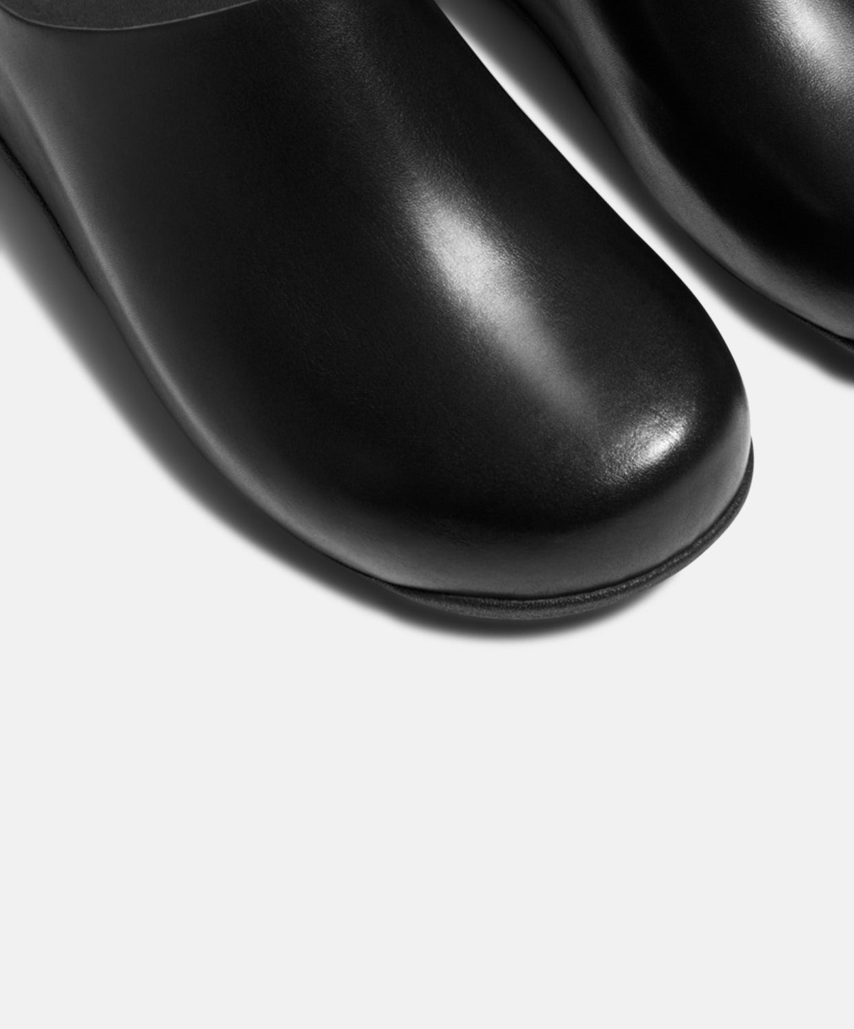 FitFlop Shuv Leather Clogs Black